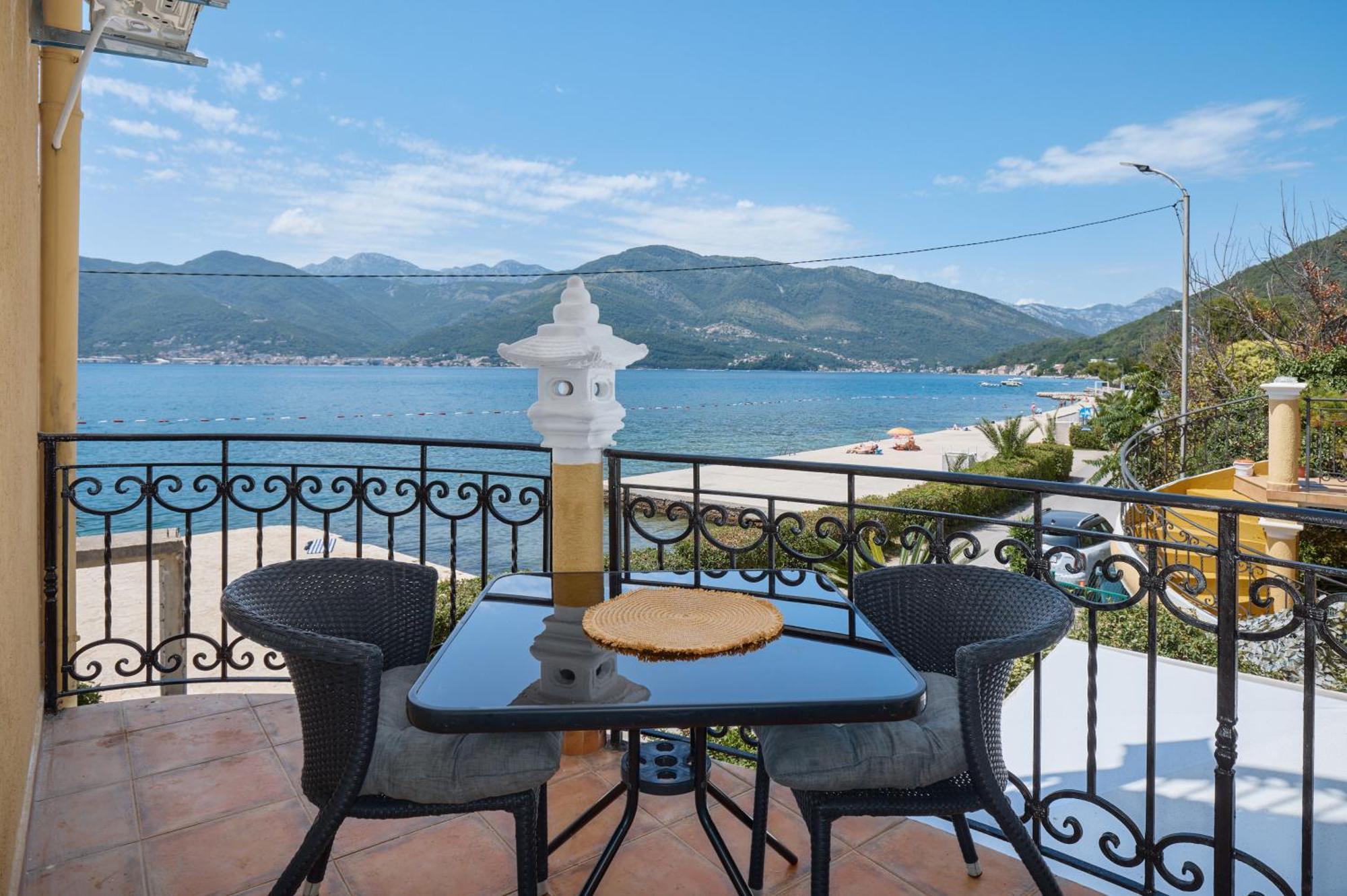 Apartment Villa Marija Tivat Exterior photo